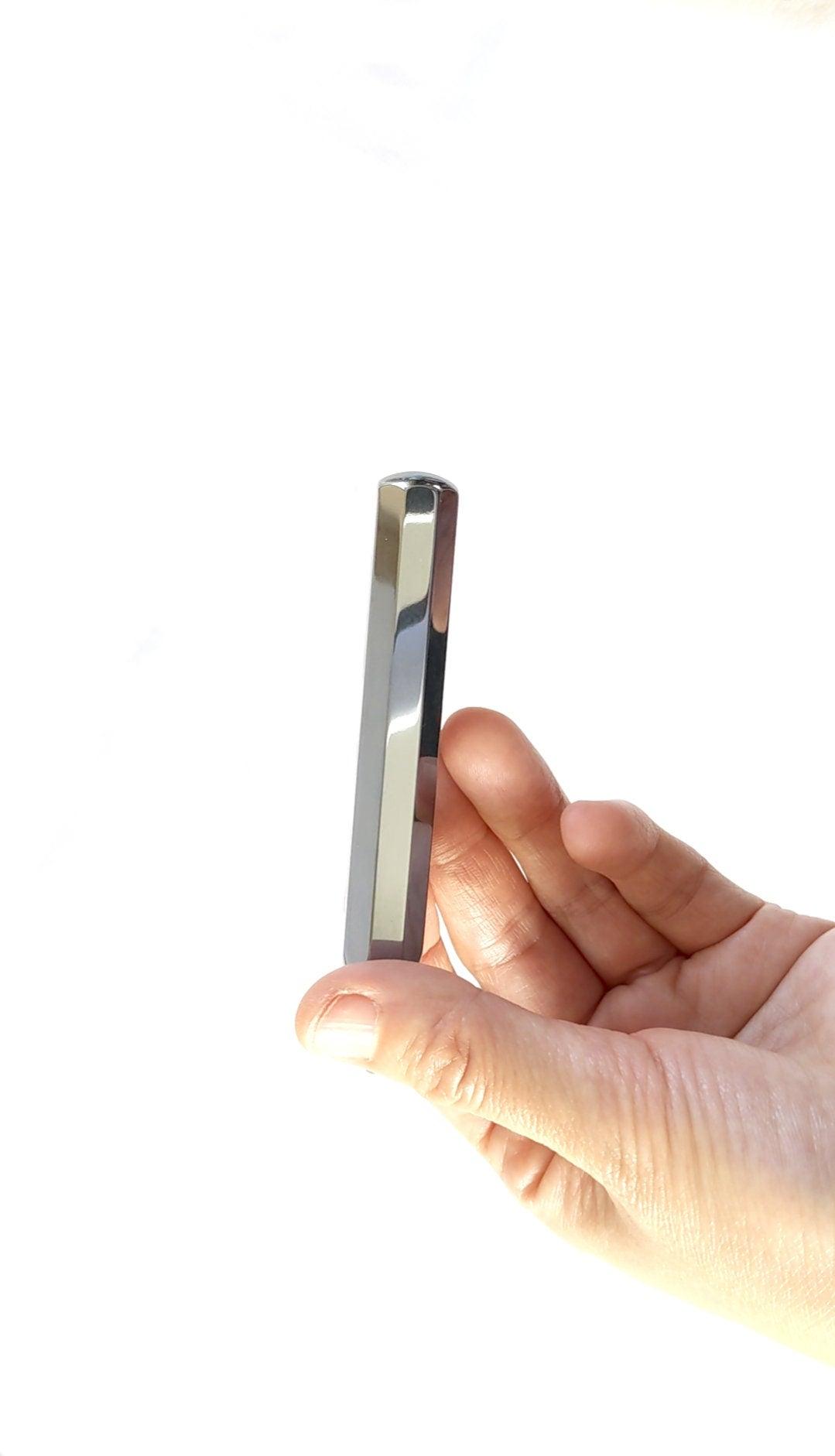YUANWELLNESS: Faceted Terahertz tool for acupressure, massage, acupuncture, Teishin, Dashin - YUAN WELLNESS