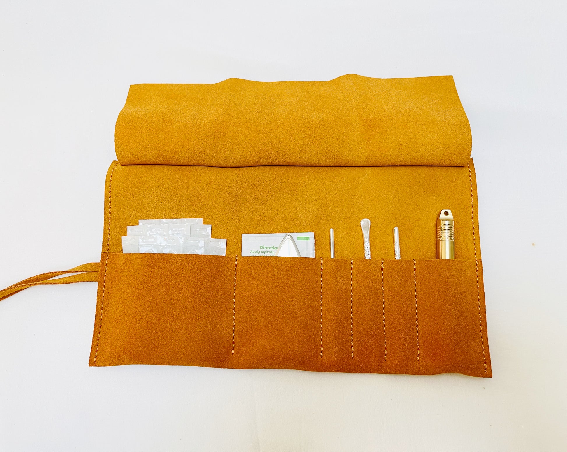 YUANWELLNESS: Handcrafted Leather Acupuncture Needle Carrying Case, Portable and Convenient - YUAN WELLNESS 