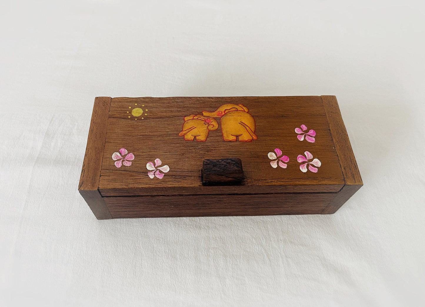 YUANWELLNESS: Handmade Teak Box for Moxa, acupuncture, massage, aromatherapy - YUAN WELLNESS 